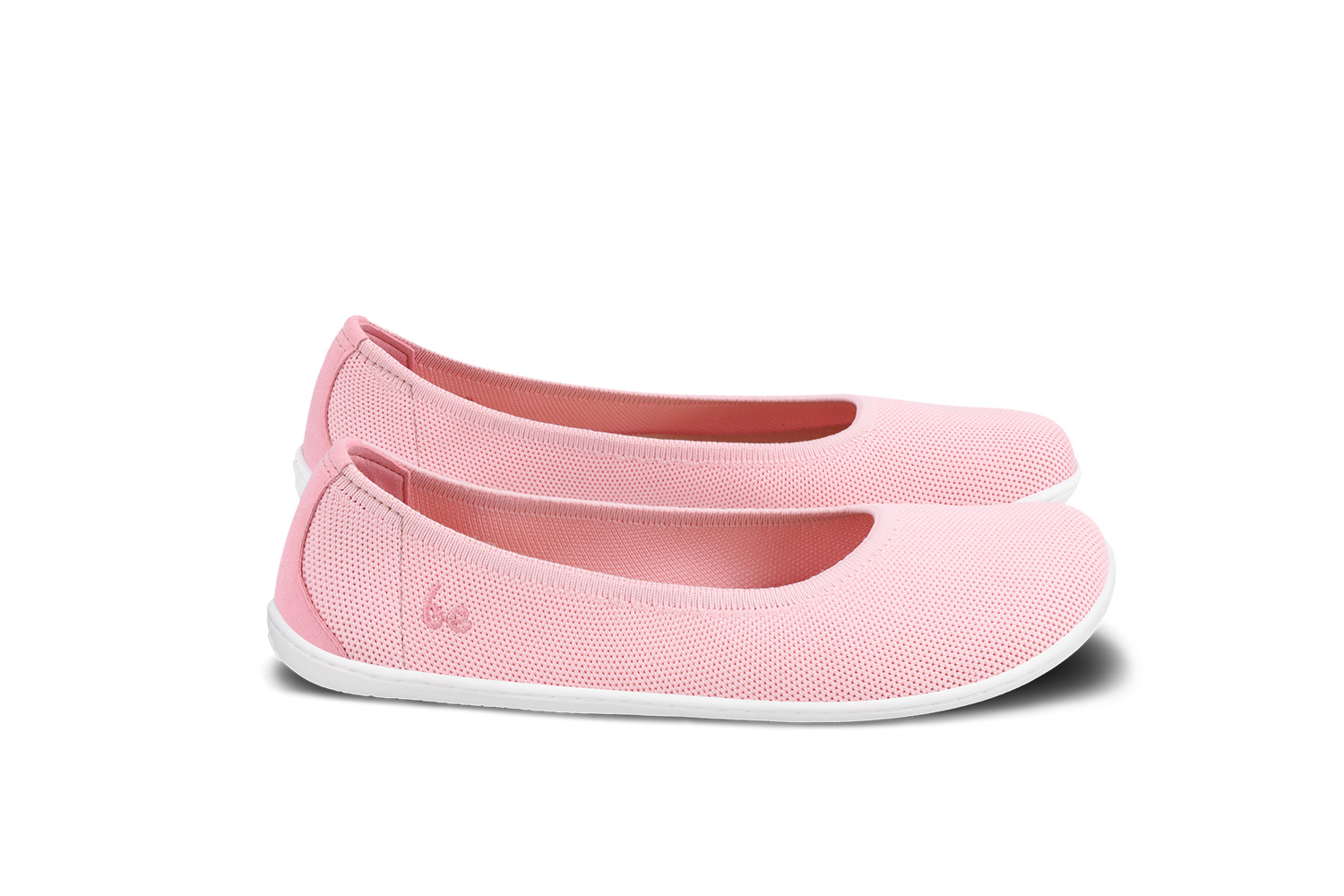 Barefoot baleríny Be Lenka Delight - Light Pink.
 knitový materiál dodá pocit lehkosti a prodyšnosti i během horkých letních dnípraktické a jednoduché obouváníprecizní provedení a kvalitní ruční výrobavyjímatelná stélka ulehčující údržbu balerínekprošitá podešev pro delší životnost boty
Výhody barefoot bot:
dokonale napodobují chůzi nabosoanatomický tvar boty poskytuje štedrý prostor pro prstynulový sklon podrážky zachová patu a špičku v jedné rovině pro správné držení tělastimulační podrážka s tloušťkou 4 mm aktivuje nervové zakončení chodidlaflexibilní materiály zajišťují lepší funkčnost svalů i šlach chodidlalehkost obuvi jako prevence proti únavě nohou
Typ: vycházková obuv